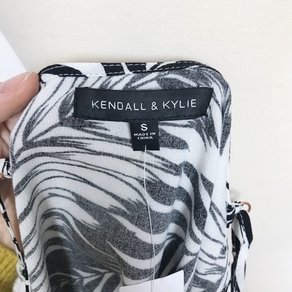 Kendall & Kylie black/white cropped tank size S - Picture 7 of 8